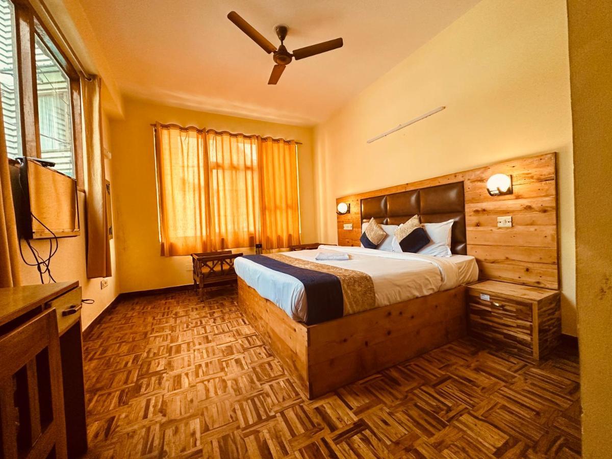 Hotel Grand Kalinga - Near Volvo Bus Stand Manali 外观 照片